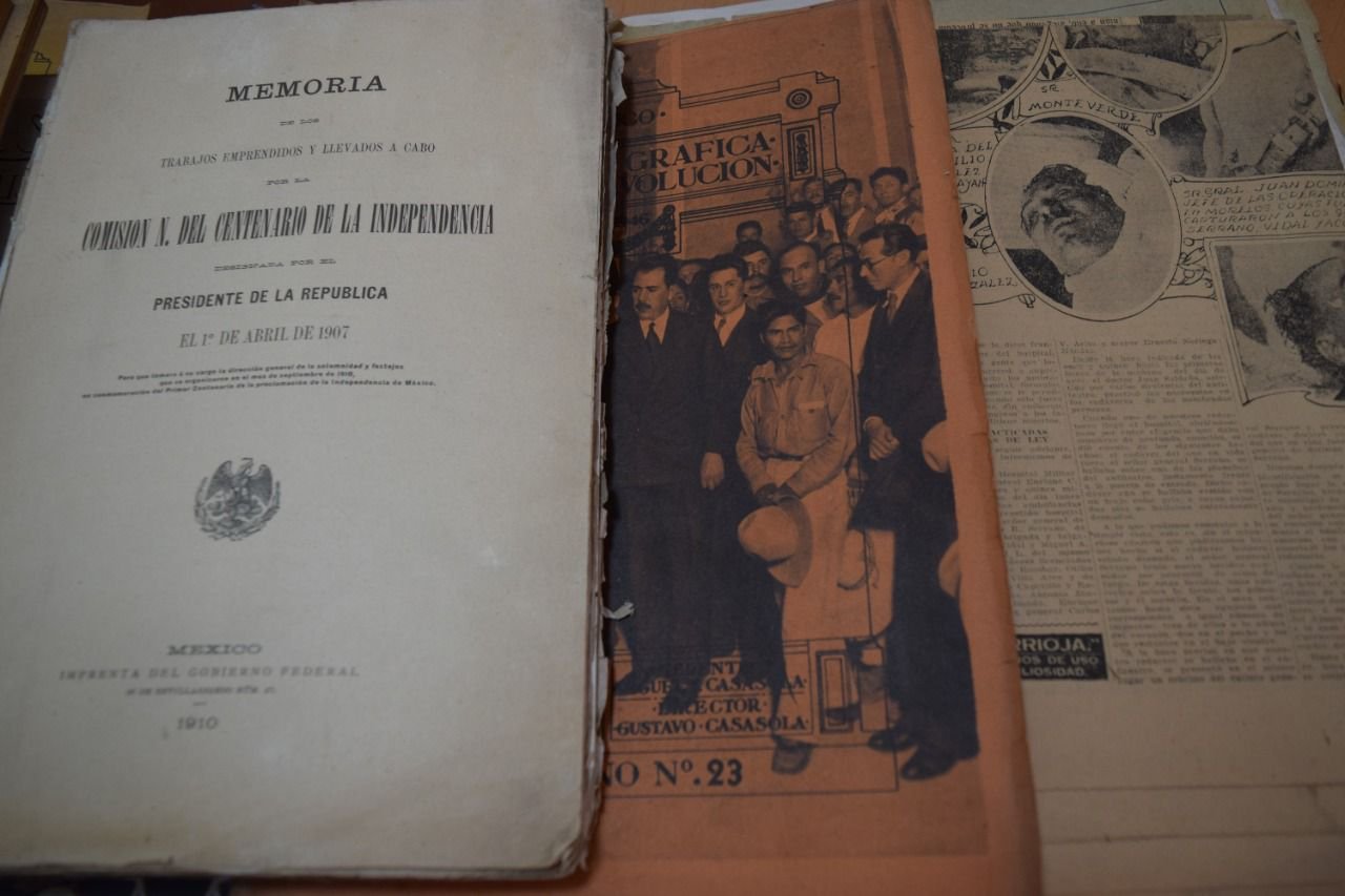 180122 0947, ARCHIVO HISTÓRICO RECIBE ACERVO DEL DR. PADRÓN PUYOU (2)