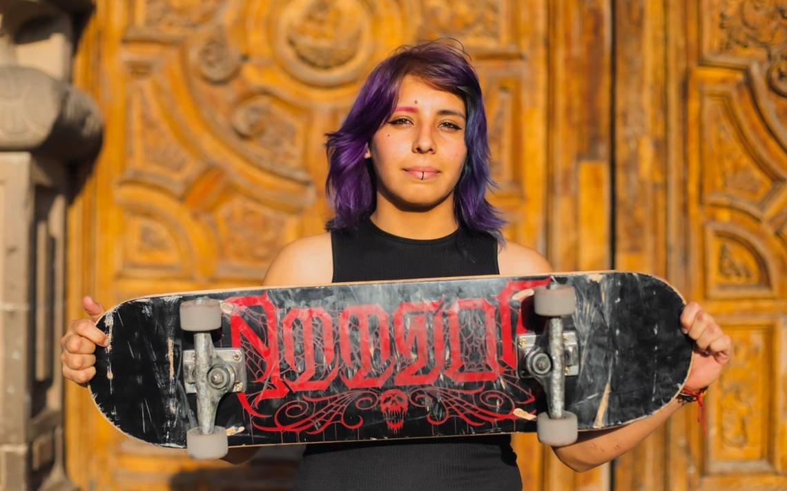 Dariana Posadas skate